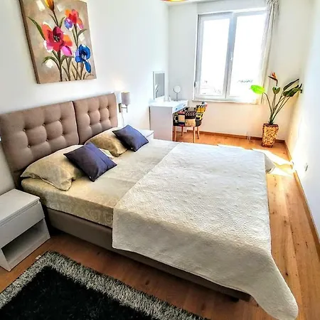 Znjanski Vidici Tonka سبليت